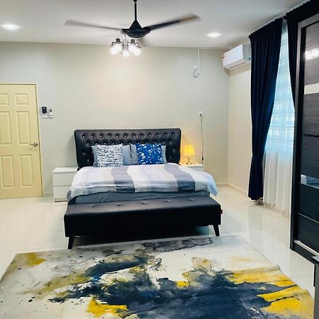 Nazirin Homestay No 27 Tmn Desa Manjung Lumut Extérieur photo