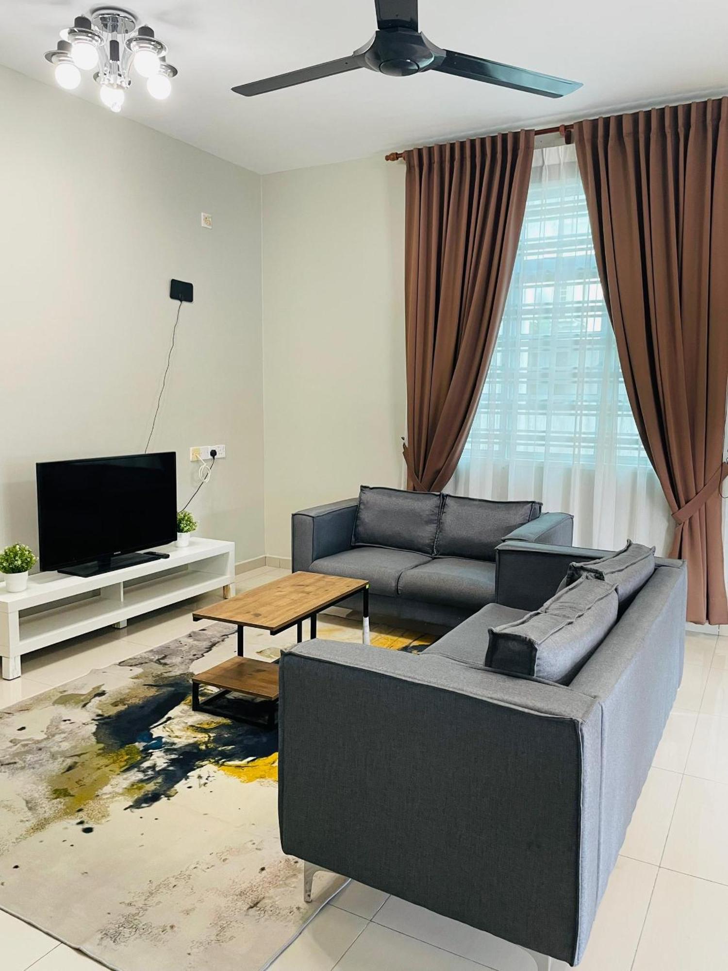 Nazirin Homestay No 27 Tmn Desa Manjung Lumut Extérieur photo